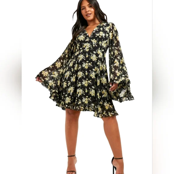 Boohoo Plus Dresses Boohoo Plus Floral Wide Sleeve Skater
